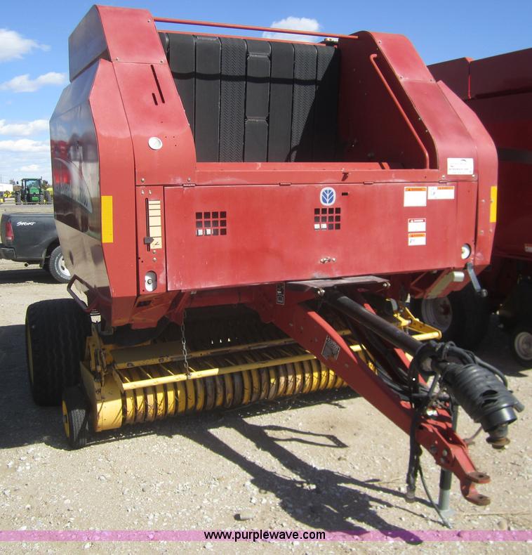 image for item B5701 2003 New Holland BR780 round baler