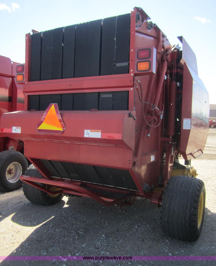 image for item B5701 2003 New Holland BR780 round baler