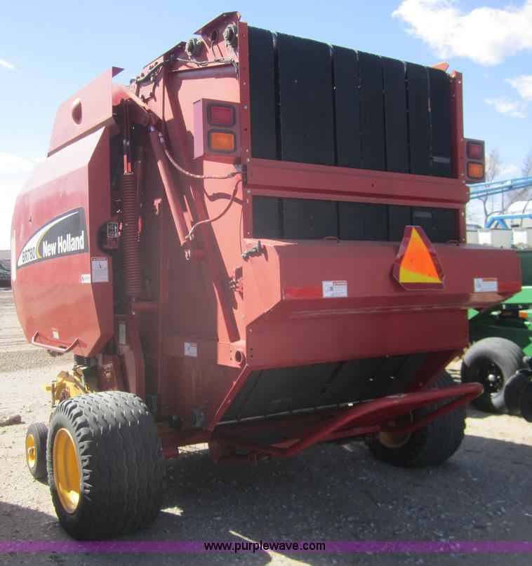 image for item B5701 2003 New Holland BR780 round baler