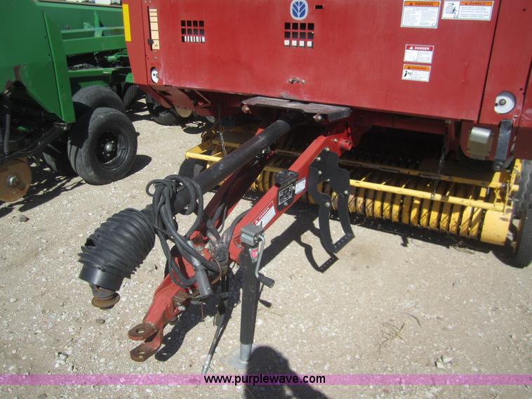 image for item B5701 2003 New Holland BR780 round baler