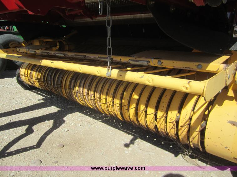image for item B5701 2003 New Holland BR780 round baler