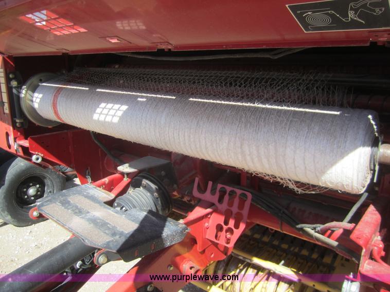 image for item B5701 2003 New Holland BR780 round baler