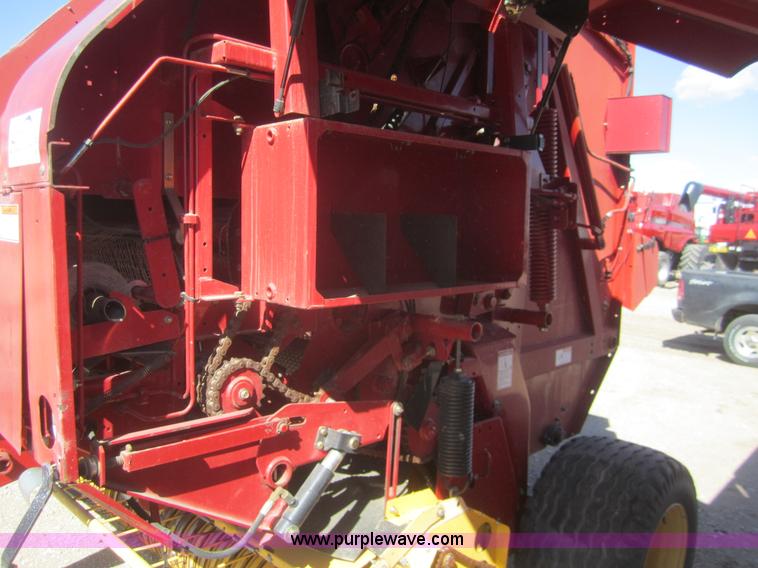 image for item B5701 2003 New Holland BR780 round baler