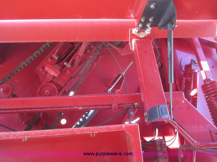 image for item B5701 2003 New Holland BR780 round baler