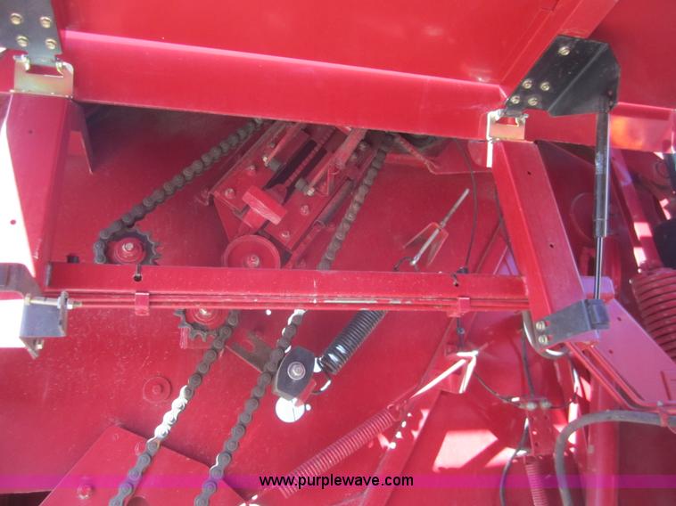 image for item B5702 2007 Case IH RBX563 round baler