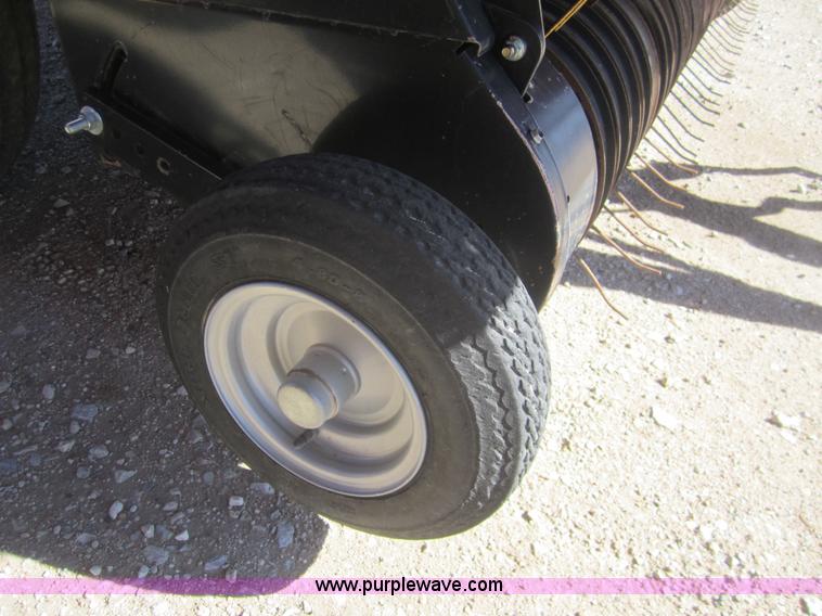 image for item B5702 2007 Case IH RBX563 round baler