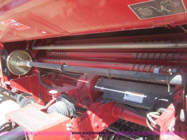image for item B5703 2005 Case IH RBX562 round baler