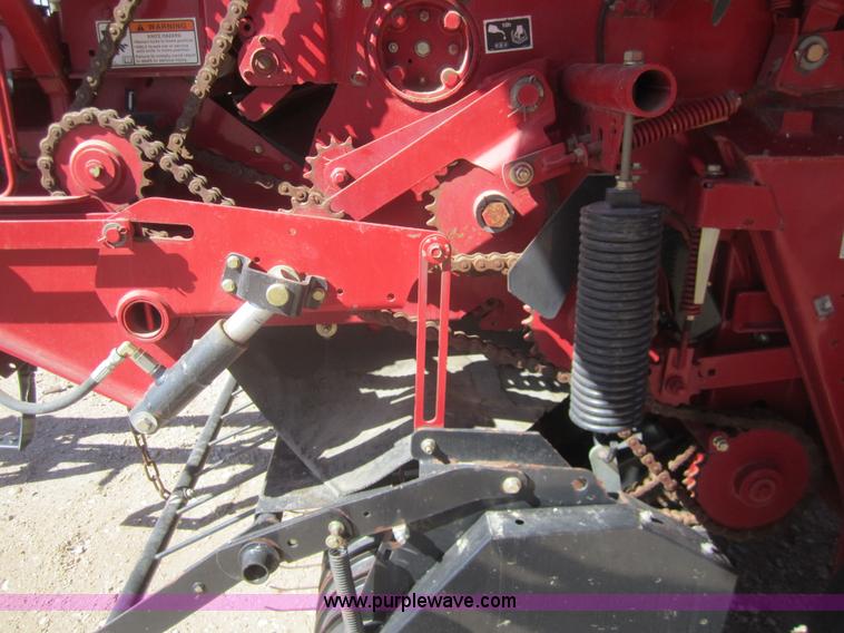 image for item B5703 2005 Case IH RBX562 round baler