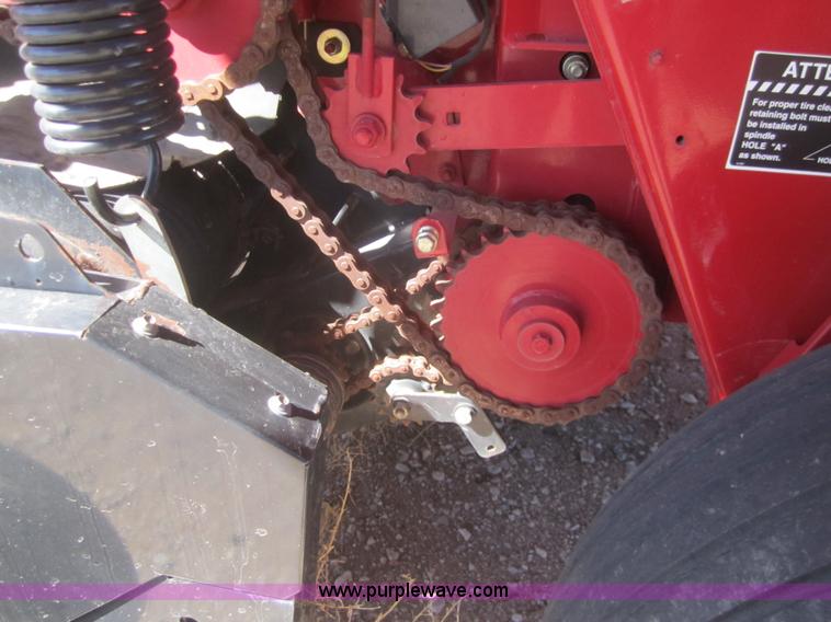 image for item B5703 2005 Case IH RBX562 round baler