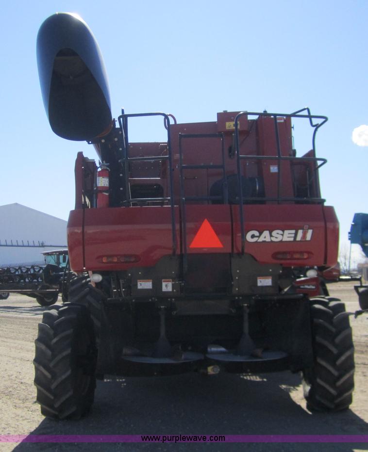image for item B5704 2009 Case IH 7088 combine