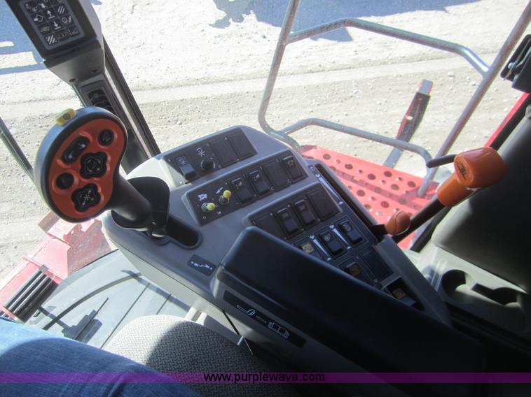 image for item B5704 2009 Case IH 7088 combine