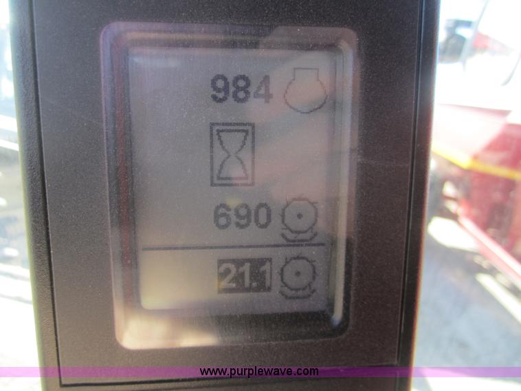 image for item B5704 2009 Case IH 7088 combine