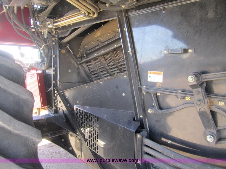 image for item B5704 2009 Case IH 7088 combine