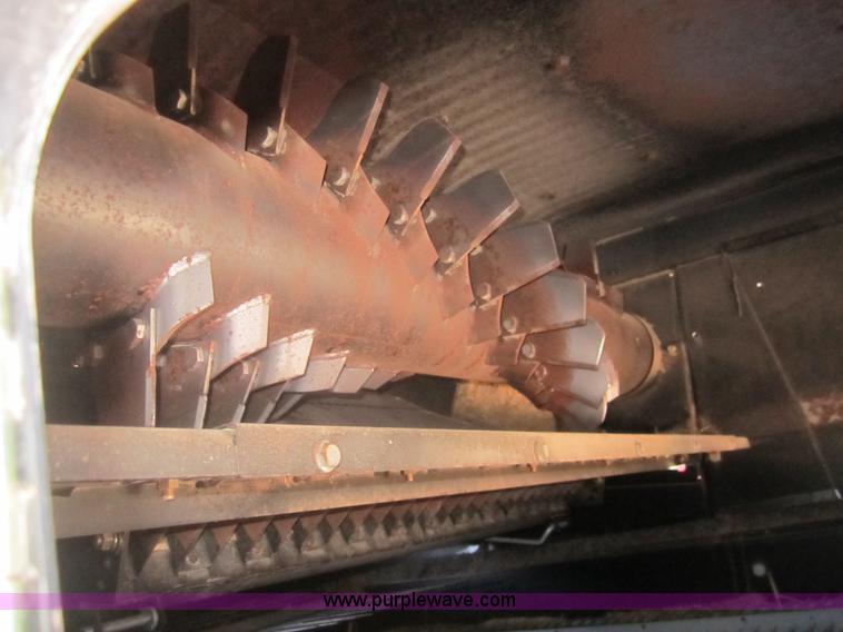 image for item B5704 2009 Case IH 7088 combine