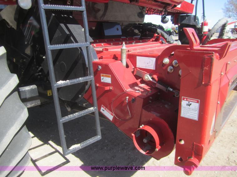 image for item B5704 2009 Case IH 7088 combine