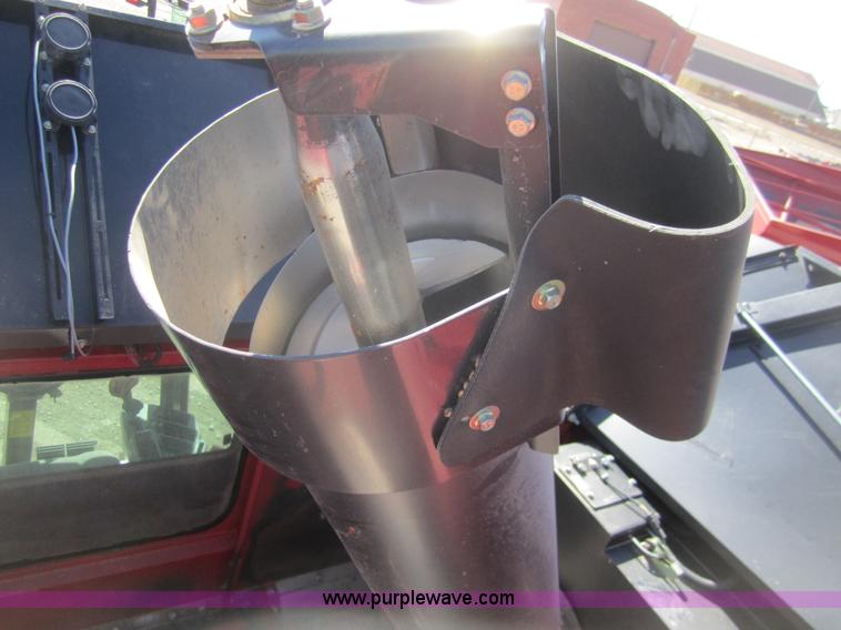 image for item B5704 2009 Case IH 7088 combine