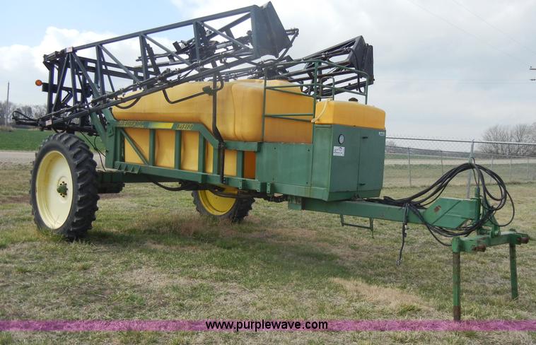 image for item C4353 2000 Redball 680 pull sprayer