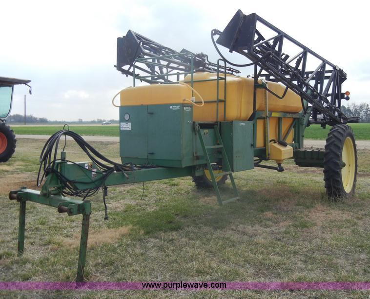 image for item C4353 2000 Redball 680 pull sprayer