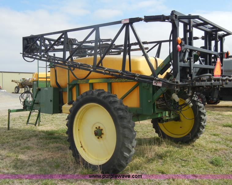 image for item C4353 2000 Redball 680 pull sprayer