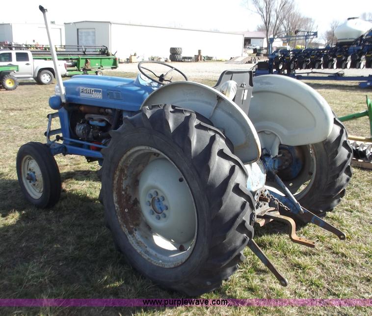 image for item D3579 1963 Ford 2000 tractor