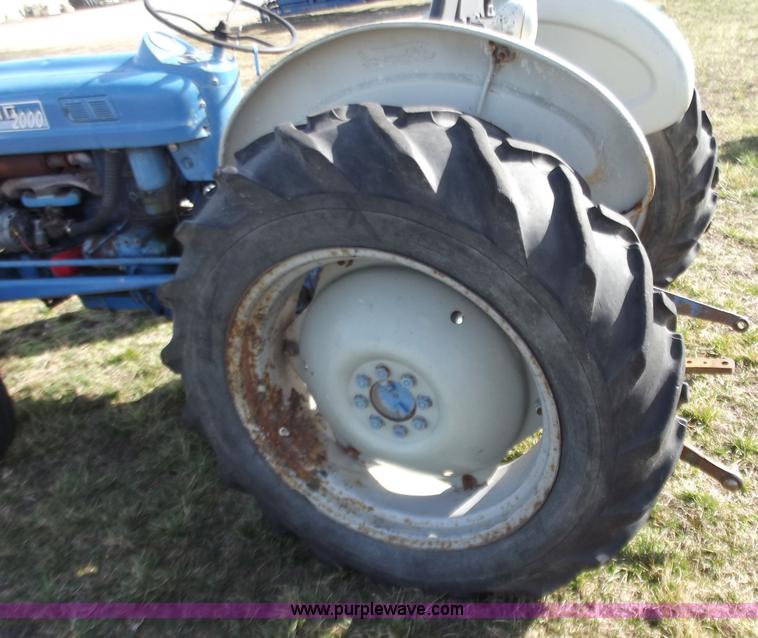 image for item D3579 1963 Ford 2000 tractor