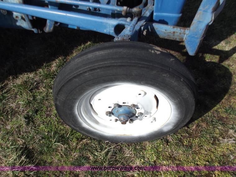 image for item D3579 1963 Ford 2000 tractor