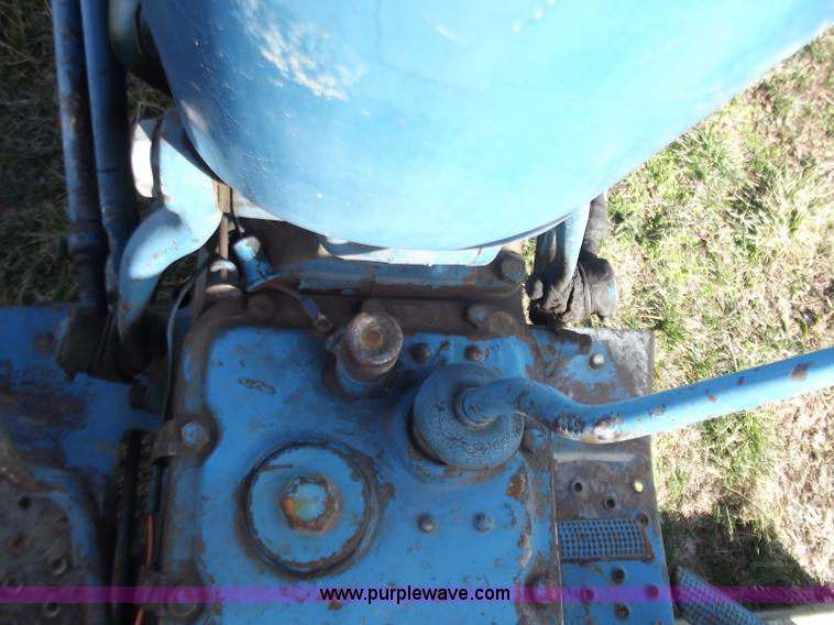 image for item D3579 1963 Ford 2000 tractor