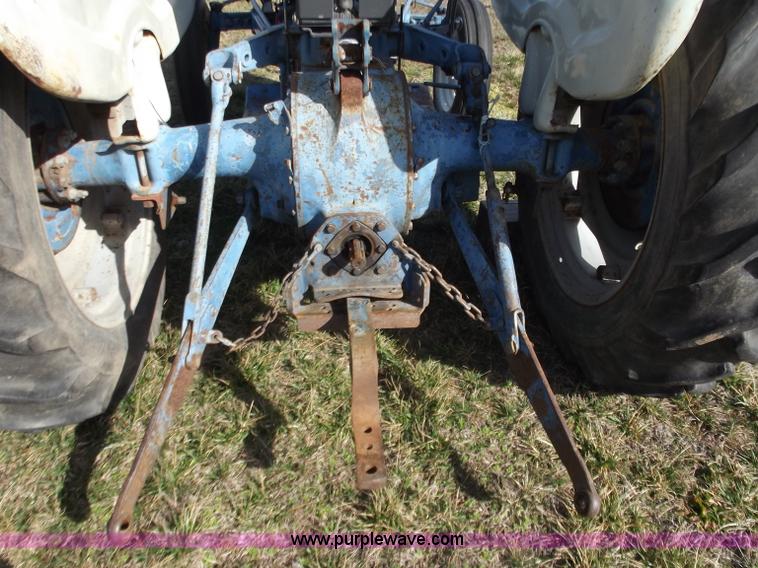 image for item D3579 1963 Ford 2000 tractor
