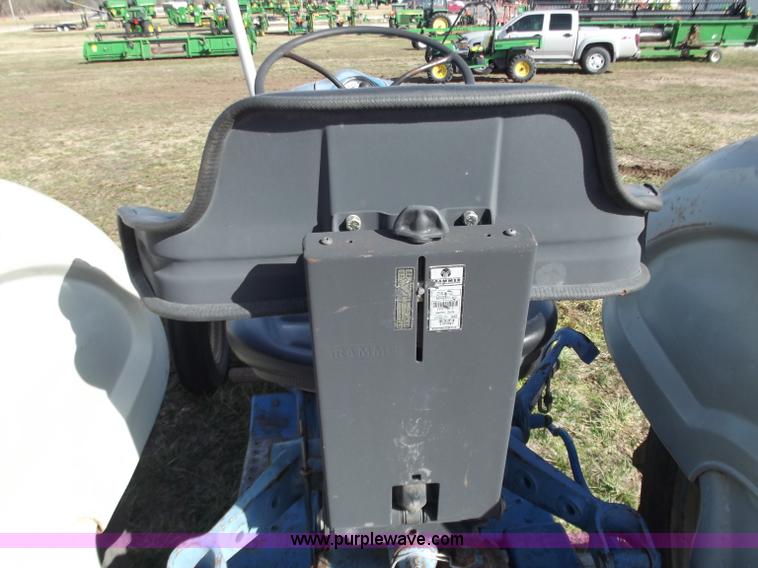 image for item D3579 1963 Ford 2000 tractor