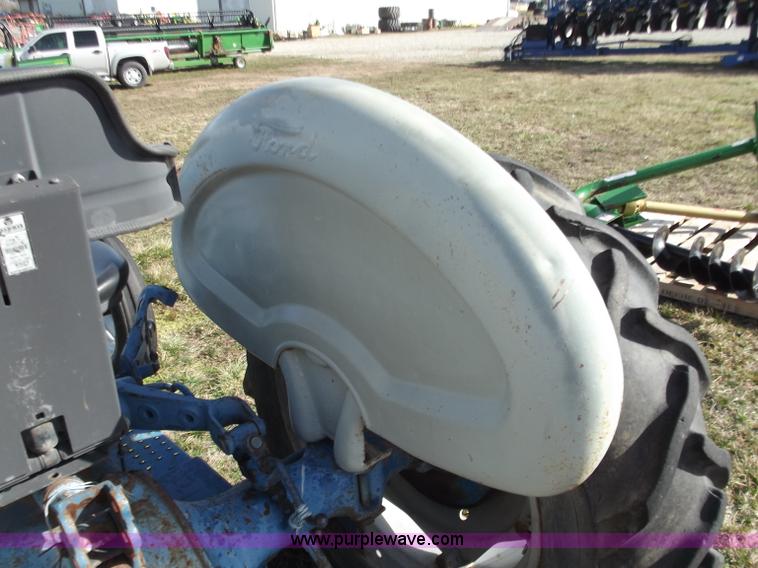 image for item D3579 1963 Ford 2000 tractor
