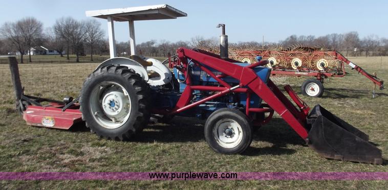 image for item D3580 1968 Ford 2000 tractor with loader and rotary mower