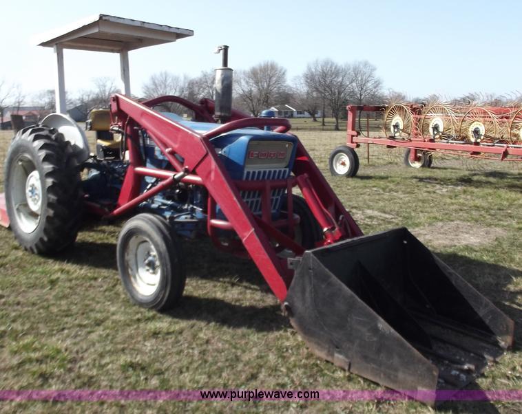 image for item D3580 1968 Ford 2000 tractor with loader and rotary mower