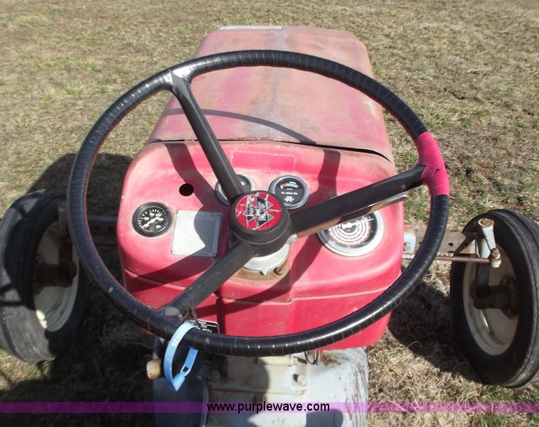 image for item D3581 Massey-Ferguson 1308SNMY tractor