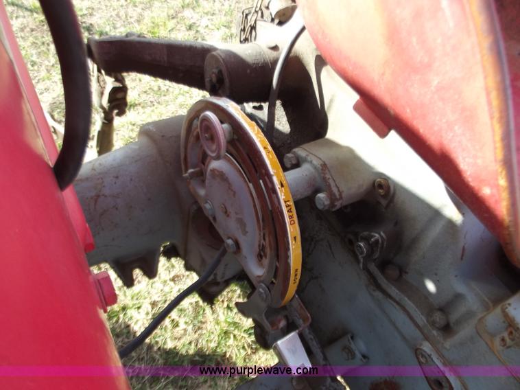 image for item D3581 Massey-Ferguson 1308SNMY tractor