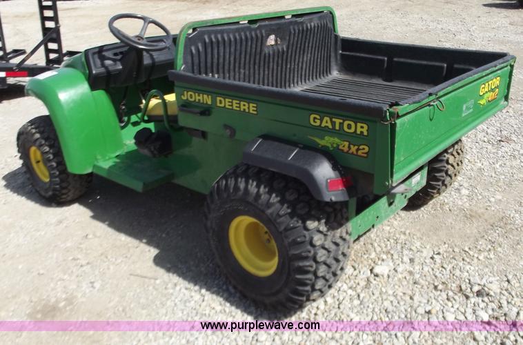 image for item D3583 2001 John Deere 4x2 Gator