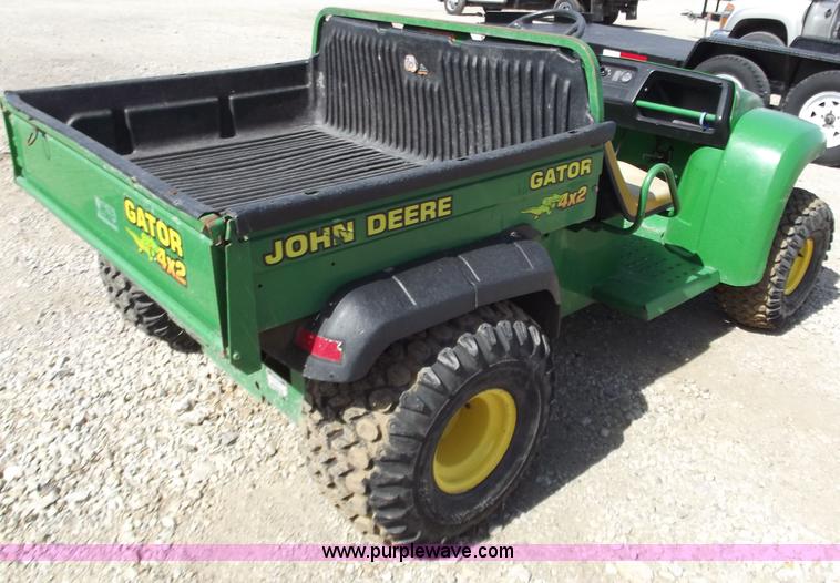 image for item D3583 2001 John Deere 4x2 Gator