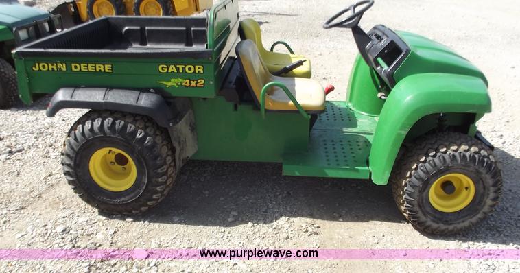 image for item D3583 2001 John Deere 4x2 Gator