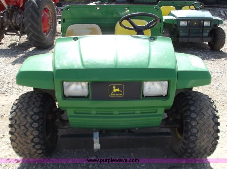image for item D3583 2001 John Deere 4x2 Gator