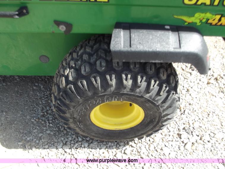 image for item D3583 2001 John Deere 4x2 Gator