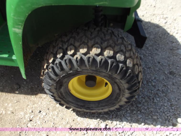 image for item D3583 2001 John Deere 4x2 Gator