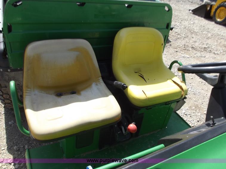image for item D3583 2001 John Deere 4x2 Gator