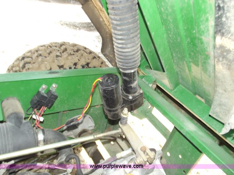 image for item D3583 2001 John Deere 4x2 Gator