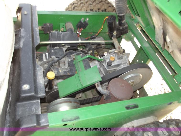 image for item D3583 2001 John Deere 4x2 Gator