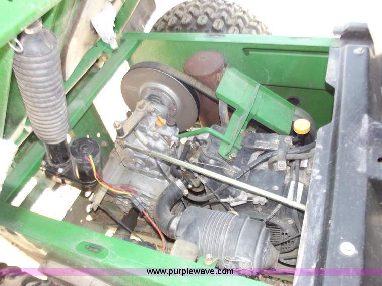 image for item D3583 2001 John Deere 4x2 Gator