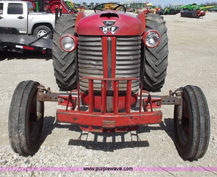 image for item D3584 1965 Massey-Ferguson MF65 tractor