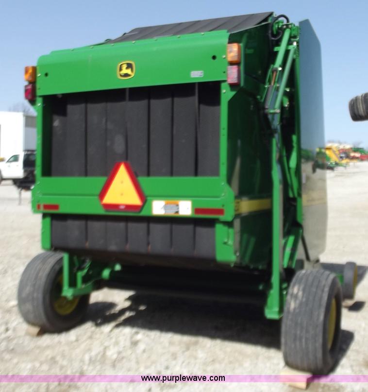 image for item D3585 John Deere 567 round baler