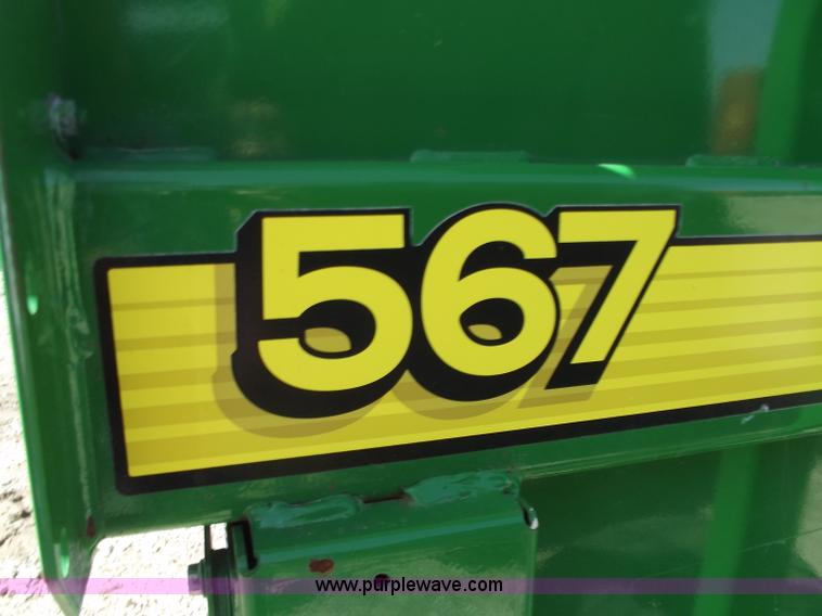image for item D3585 John Deere 567 round baler