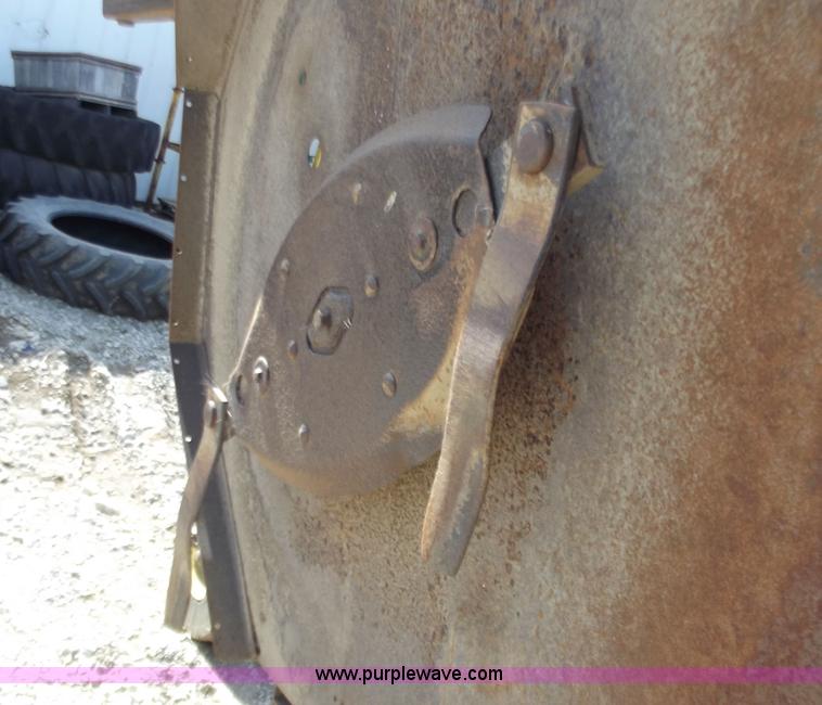 image for item D3586 John Deere 2018 20' batwing rotary mower