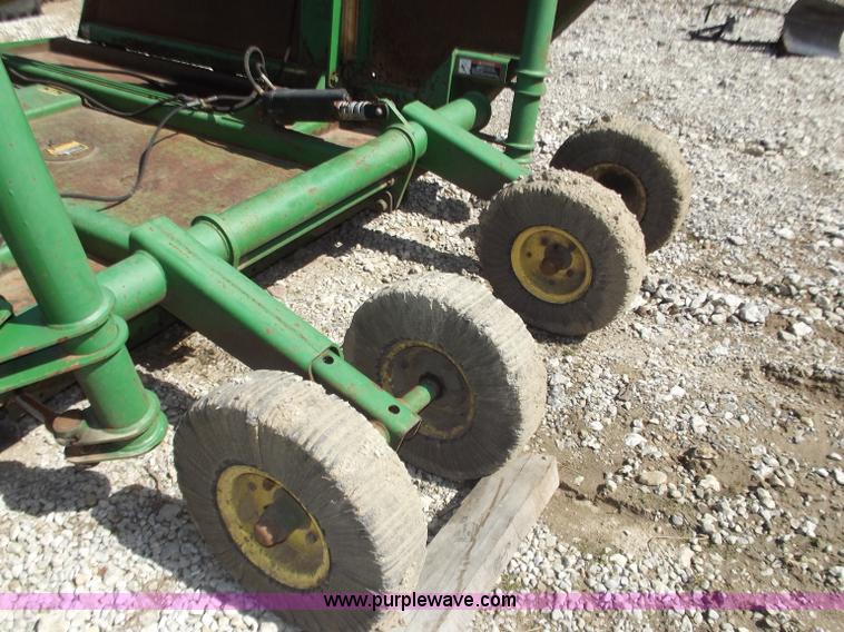 image for item D3586 John Deere 2018 20' batwing rotary mower