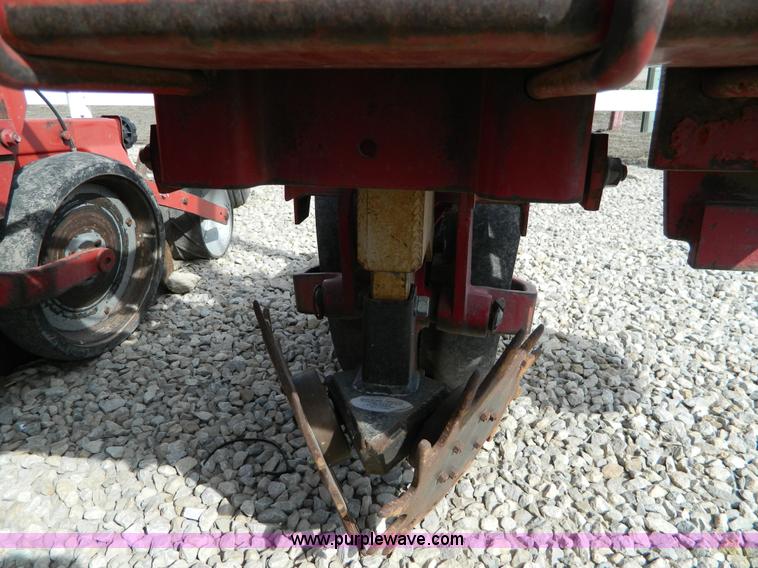 image for item D8886 Case IH 900 Cyclo Air 8 row planter